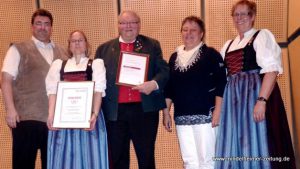 Ehrungen beim Liederkranz Ettringen. Auf dem Foto (von links): Richard Hoffmann, Irmgard Ressel, Thomas Müller, Christel Holdenried, und Christa Stiegeler. Foto: Erika Müller