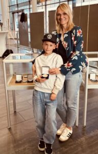 Hannes mit seiner stolzen Mama Friederike